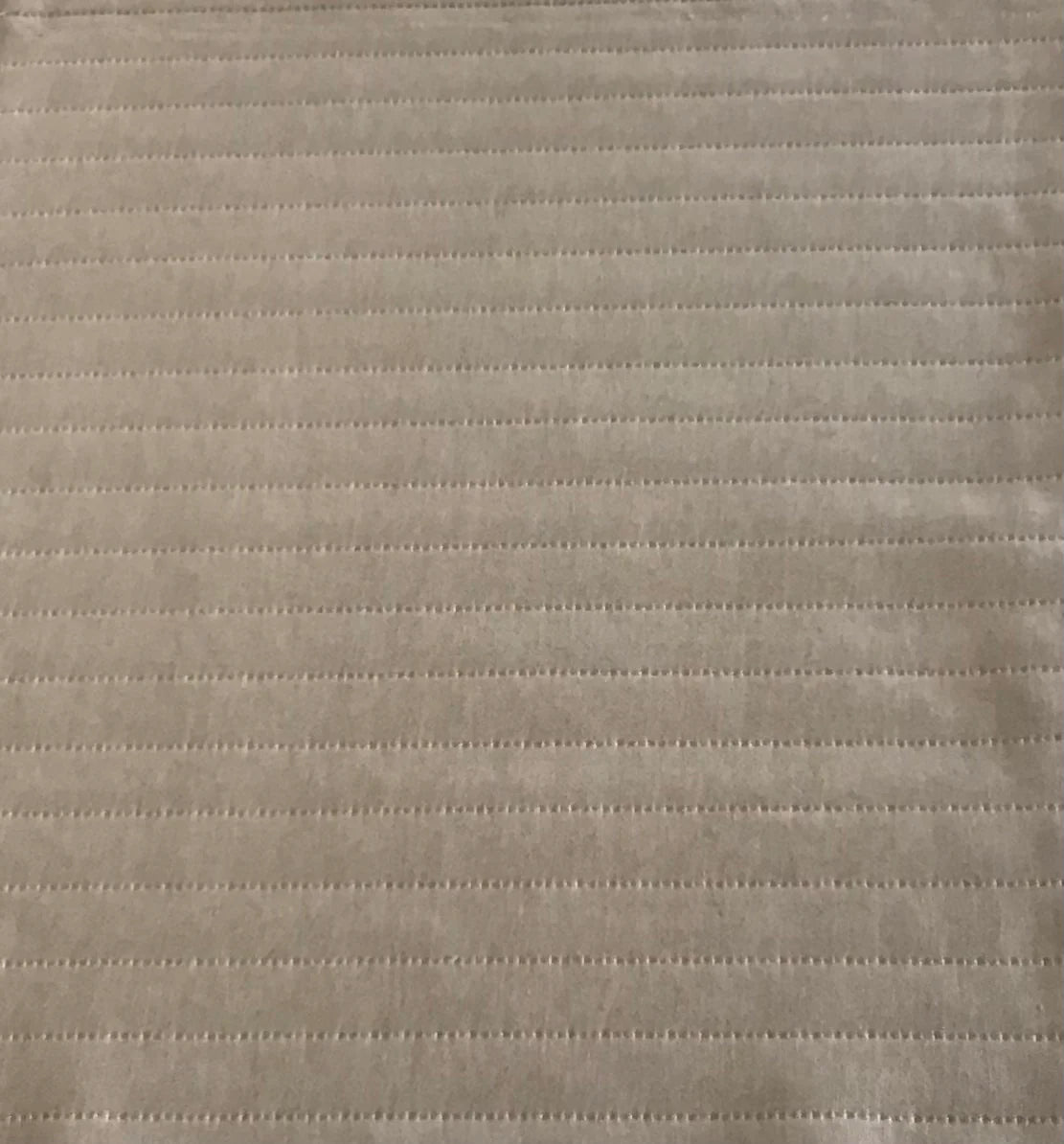 ( Fait au Québec ) - Couvre-lit NAIRA ( Ivoire / Taupe) - couvre-lits CHÉNÉ - Literie-Déco et moi 