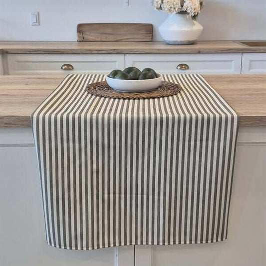 Nappe à rayures vertes SEACOAST - Par Brunelli NAPPES  ,disponible chez Literie-Déco et moi 