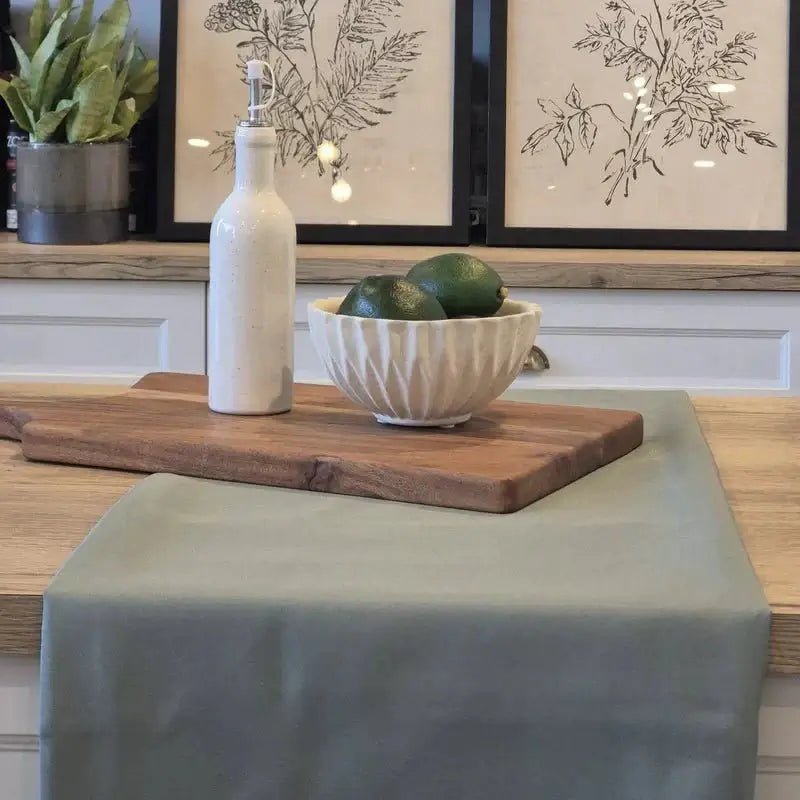 Nappe unie vert eucalyptus BOK CHOY - Par Brunelli - NAPPES Brunelli - Literie-Déco et moi 
