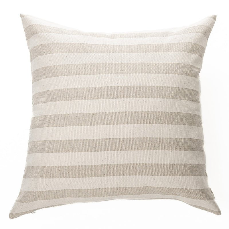Coussin à rayures crèmes et taupes Dina ( 20'' X 20'')- Par Brunelli - coussins Brunelli - $49.99! Literie-Déco et moi 