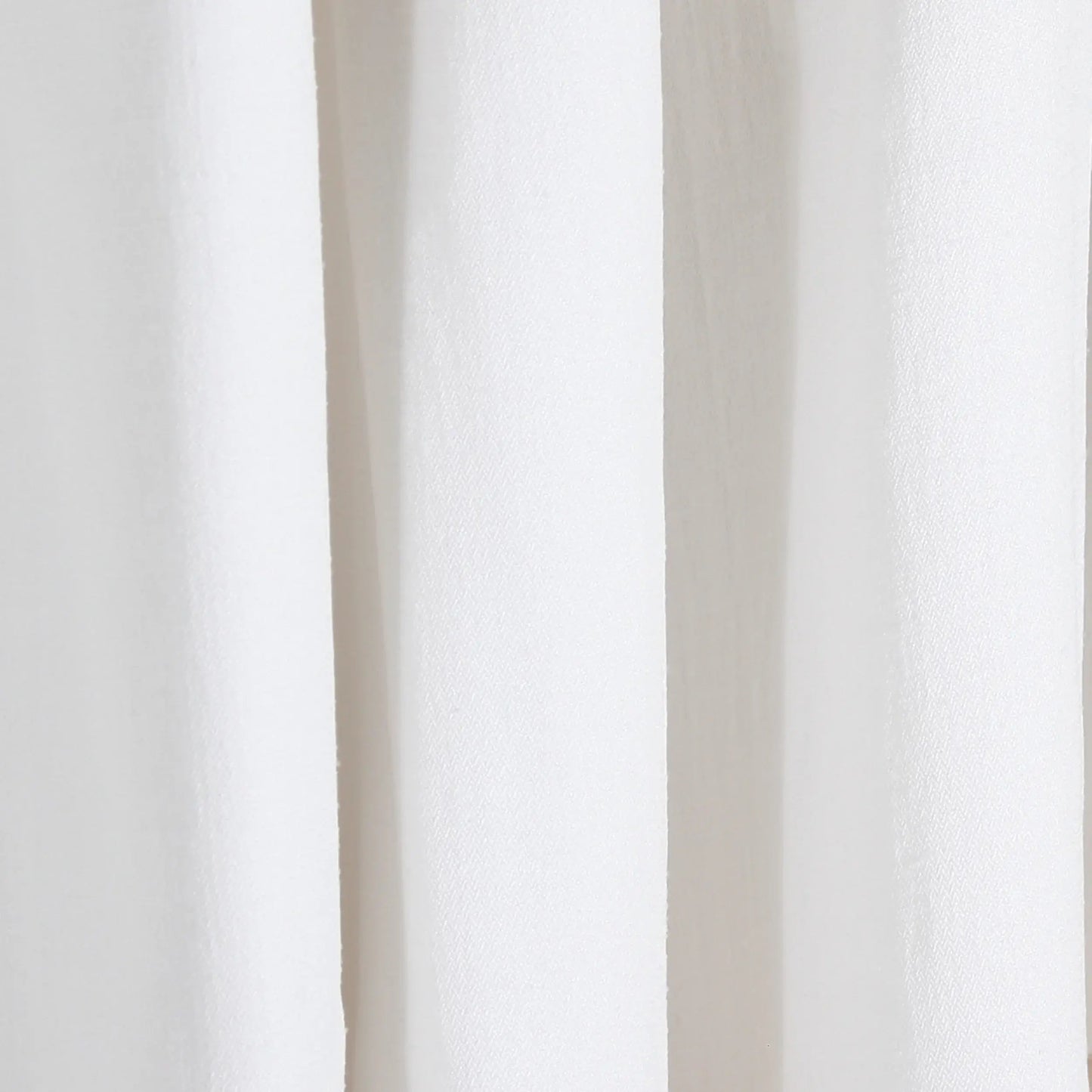Rideau opaque SHERBROOKE  ( Blanc cassé ) rideau  ,disponible chez Literie-Déco et moi 