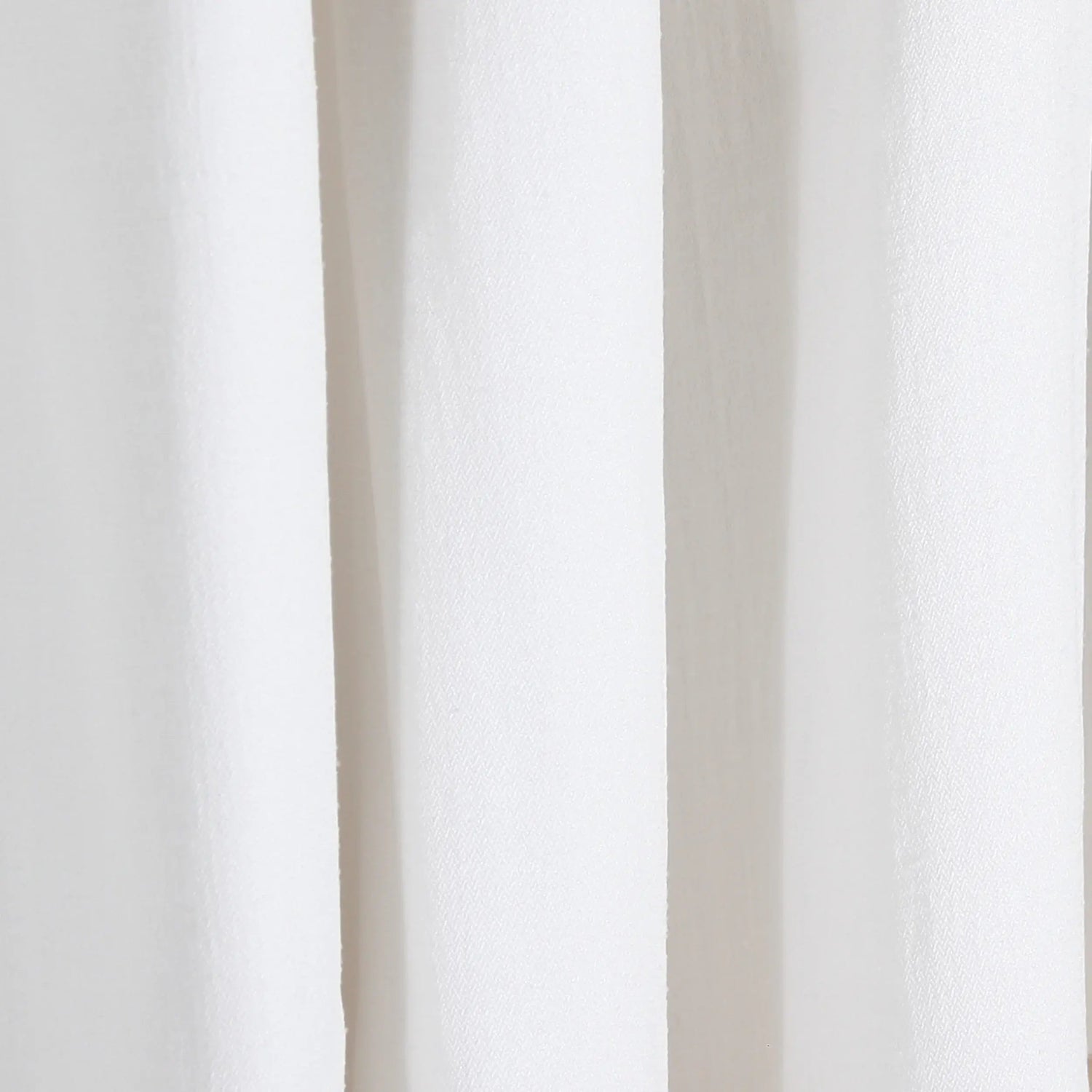 Rideau opaque SHERBROOKE  ( Blanc cassé ) rideau  ,disponible chez Literie-Déco et moi 