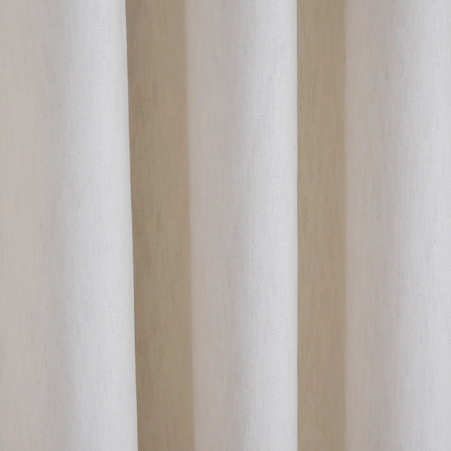 Rideau opaque SHERBROOKE  ( Crème ) rideau  ,disponible chez Literie-Déco et moi 