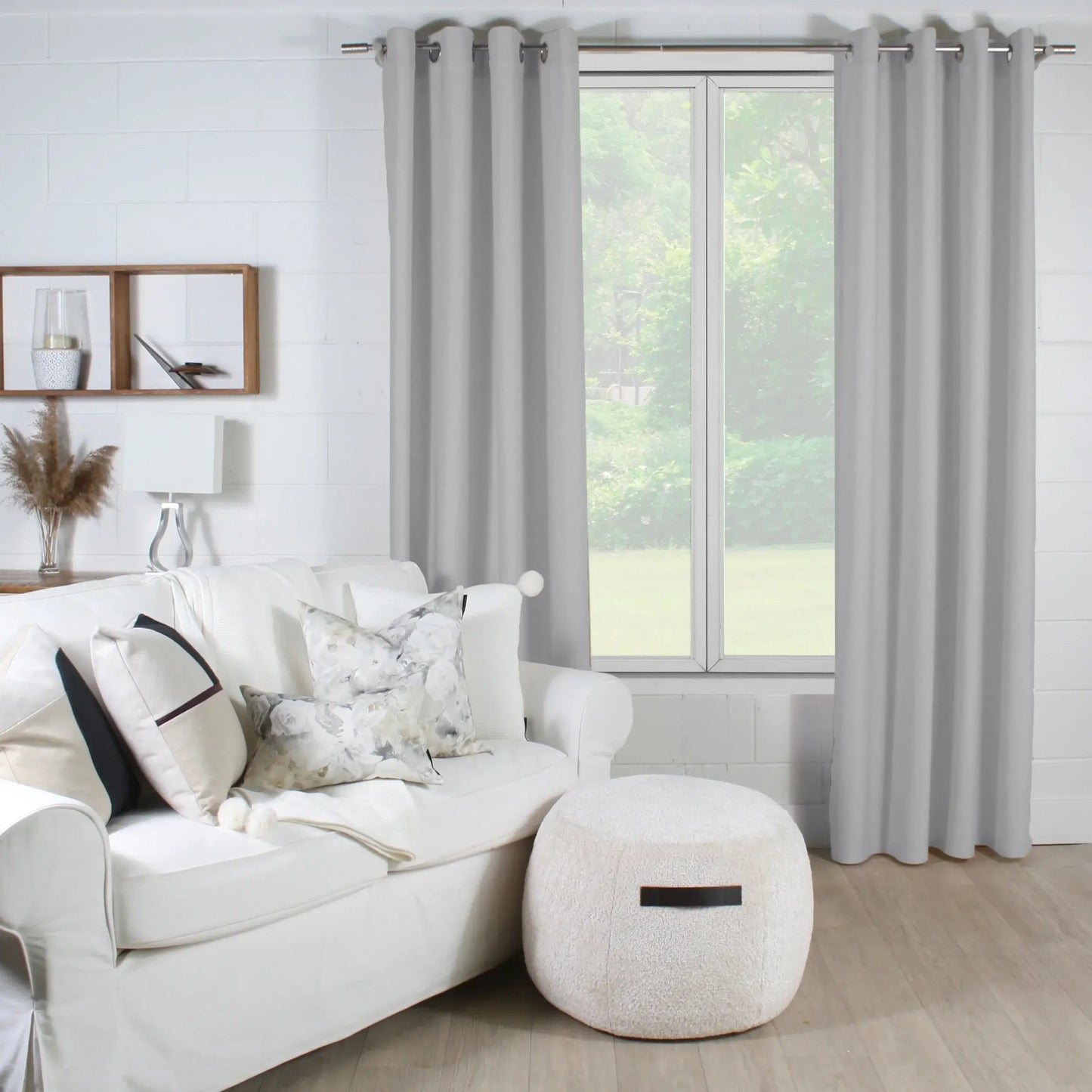 Rideau opaque SHERBROOKE  ( Gris pâle ) rideau  ,disponible chez Literie-Déco et moi 