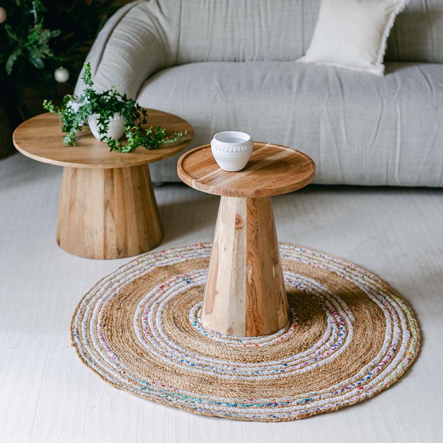 Tapis rond en jute ( 4' x 4') Carpette  ,disponible chez Literie-Déco et moi 