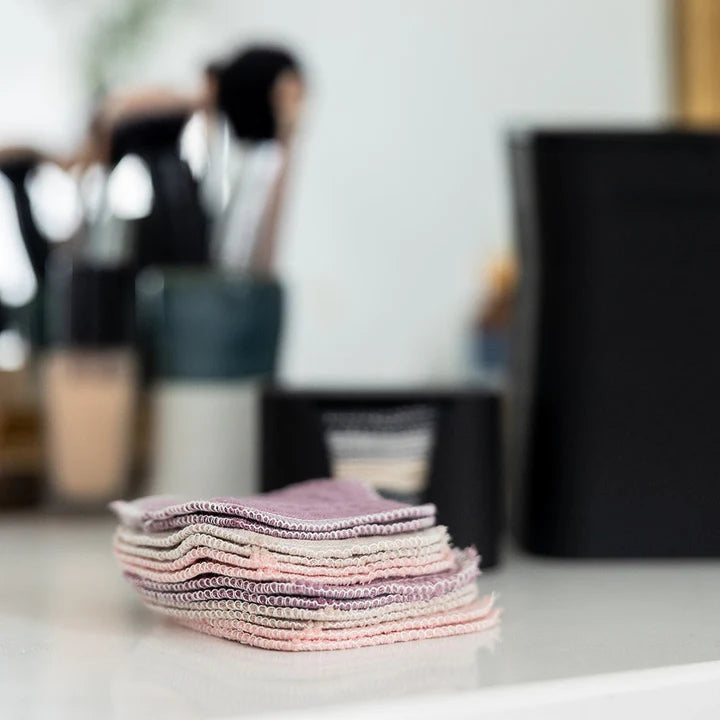 Ronds pour le visage en mousseline de coton biologique Linge de beauté  ,disponible chez Literie-Déco et moi 