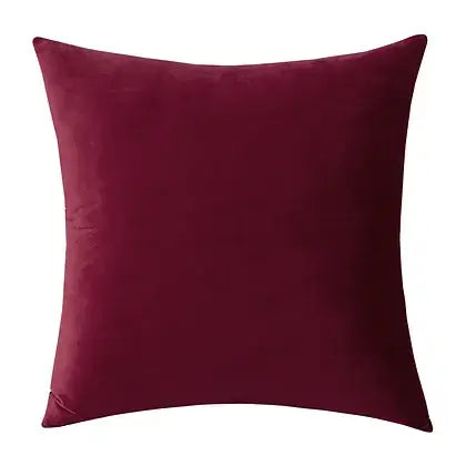 Coussin rouge vin VELVET  ( 12'' X 20'') ou ( 18'' X 18'') coussins  ,disponible chez Literie-Déco et moi 