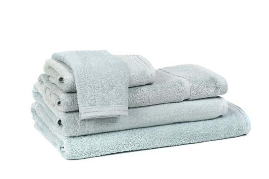 Serviettes en coton biologique NATURE ( Bleu pâle ) serviettes de bain  ,disponible chez Literie-Déco et moi 