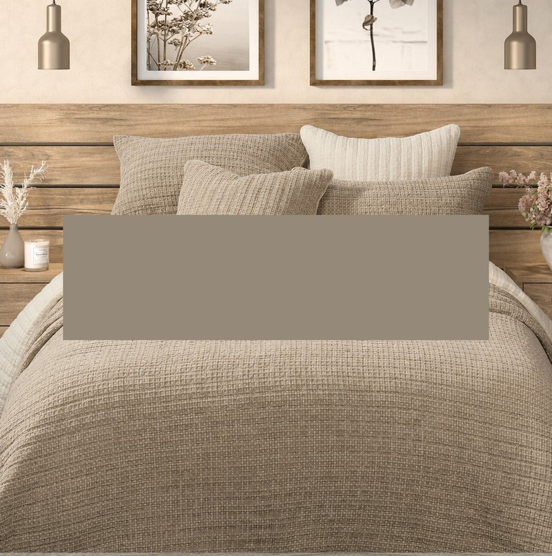 Courtepointe taupe en coton gaufré Spirit- Par Brunelli (Livraison AUTOMNE 2026)