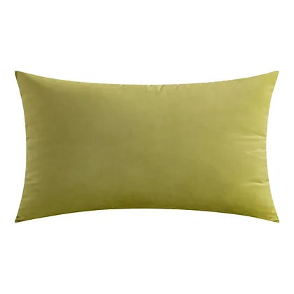 Coussin vert pâle VELVET  ( 12'' X 20'') ou ( 18'' X 18'') coussins  ,disponible chez Literie-Déco et moi 