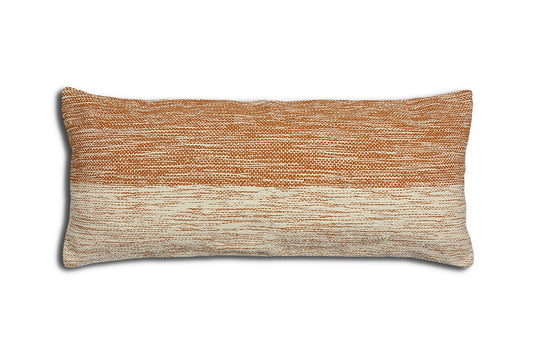 Coussin RANCHO ( 14'' x 32'') coussins  ,disponible chez Literie-Déco et moi 