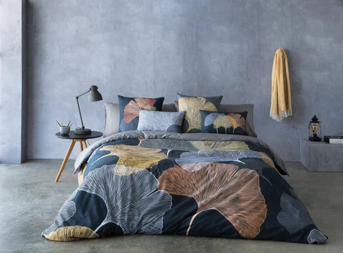 FAIT AU QUÉBEC- Housse de couette BALI  ( bleu marin )( Ensemble 4 pièces ) Housse de couette  ,disponible chez Literie-Déco et moi 