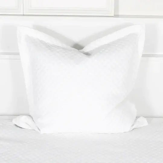 Couvre-lit PÉNÉLOPE ( Blanc) Couvre-lit  ,disponible chez Literie-Déco et moi 