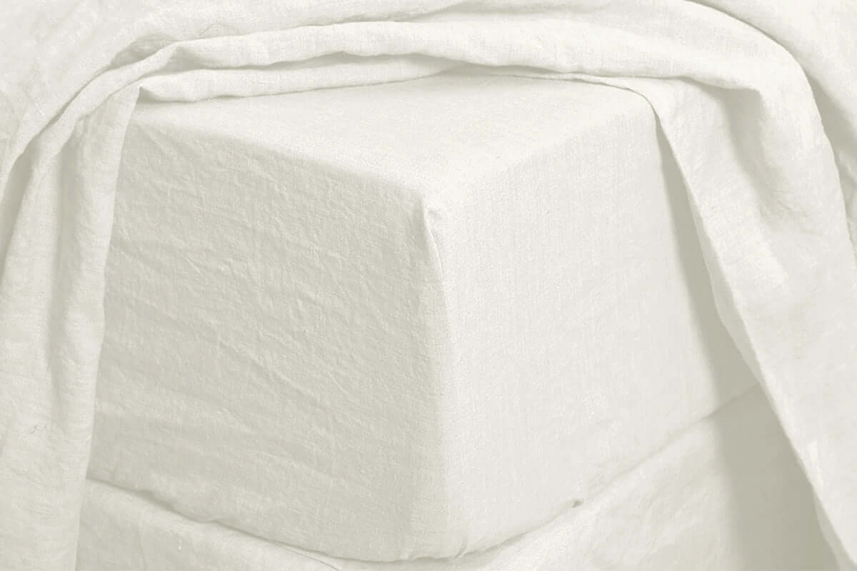 Ensemble draps en lin et coton FREEPORT ( blanc )  ( 55% lin-45% coton) Draps  ,disponible chez Literie-Déco et moi 