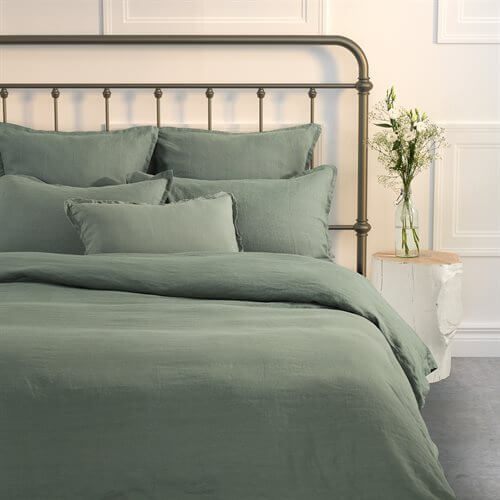 Housse de couette en lin vert sauge LINEN- Par Brunelli Housse de couette  ,disponible chez Literie-Déco et moi 