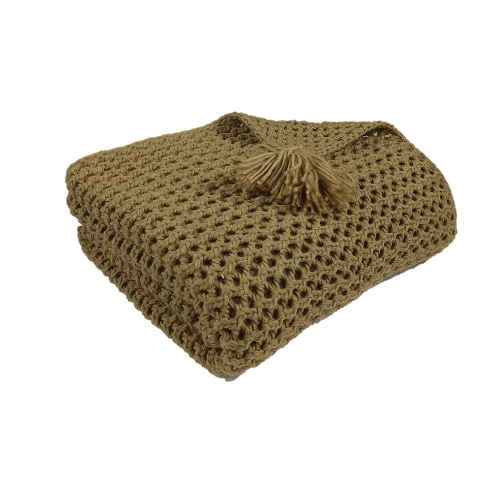 Coussin en tricot tan JANICK (20'' x 20'')- Par Brunelli coussins  ,disponible chez Literie-Déco et moi 