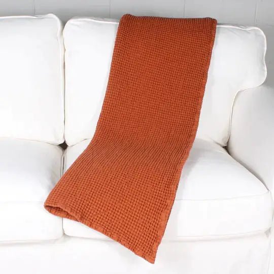 Jeté PORTO ( 4 couleurs disponibles ) Jeté  ,disponible chez Literie-Déco et moi 